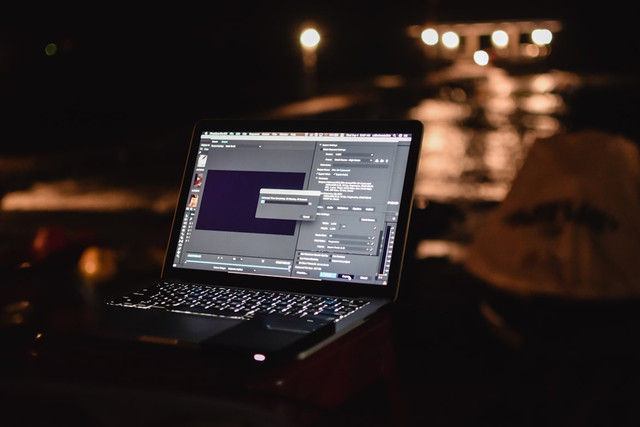 ilustrasi cara membersihkan sampah di laptop.Unsplash/hikarinoshita