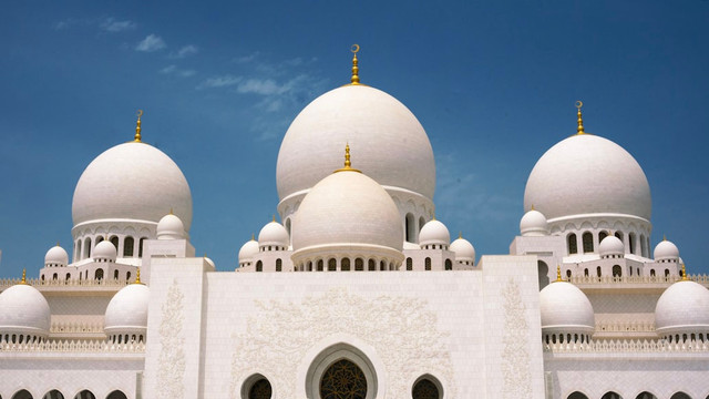 Ilustrasi Puasa Dzulhijjah apakah harus 9 hari  . Foto: Unsplash/Usman Yousaf