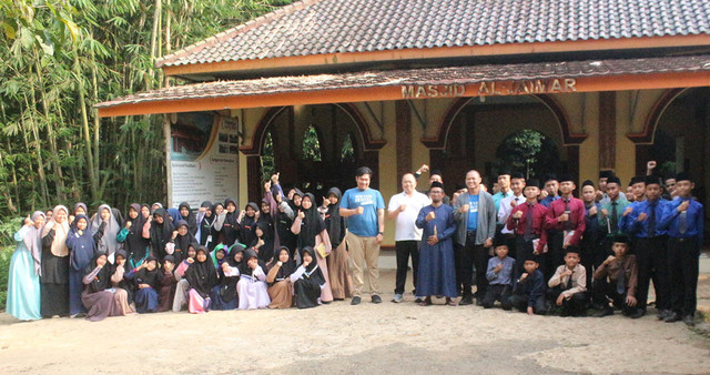 Litar Suryadi TDA Tangerang Dorong Semangat Santripreneur di Ponpes Al-Qudsu
