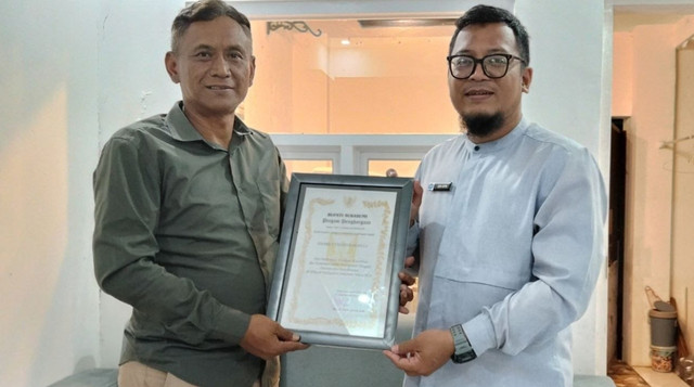 DT Peduli Sukabumi terima Penghargaan dari Bupati Sukabumi atas Kontribusi Penaganan Bencana di Wilayah Kab. Sukabumi (Sumber : DT Peduli)
