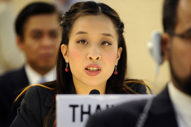 Putri Bajrakitiyabha dari Thailand menyampaikan pidato pada tanggal 14 September 2009. Foto: AFP PHOTO / FABRICE COFFRINI