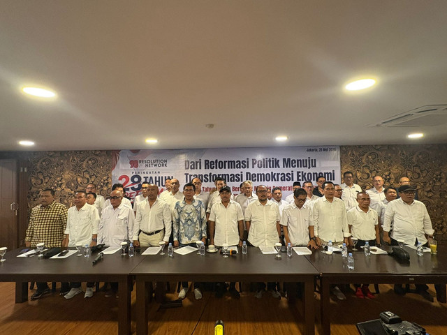 Konferensi Pers 98 Resolution Network peringatan 28 tahun Reformasi di Kawasan SCBD, Jakarta Selatan, Kamis (21/15). Foto: Rayyan Farhansyah/kumparan