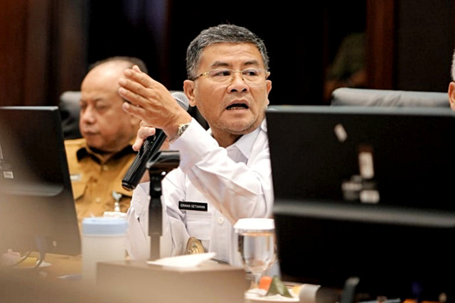 Wagub Jabar Erwan Setiawan saat Rapat Koordinasi dengan berbagai pemangku kepentingan di Gedung Sate, Selasa (19/5/2026). Foto: Dok. Diskominfo Jabar
