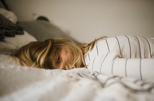 Ilustrasi lelah karena selalu ada untuk semua orang. Foto: Unsplash