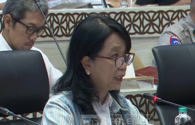 Wakil Menteri Perkerjaan Umum, Diana Kusumastuti saat Rapat Kerja dan RDP dengan Komisi V di DPR RI, Senayan, Kamis (21/5/2026). Foto: YouTube/ TVR Parlemen