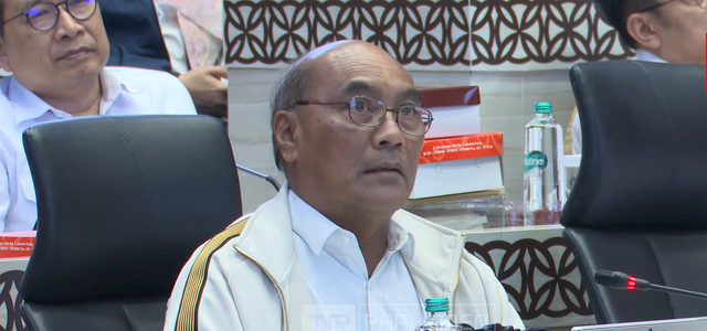 Kepala KNKT, Soerjanto Tjahjono saat Rapat Kerja dan RDP dengan Komisi V di DPR RI, Senayan, Kamis (21/5/2026). Foto: YouTube/ TVR Parlemen