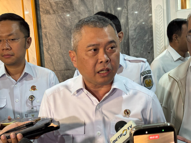 Menteri Perhubungan (Menhub) Dudy Purwagandhi usai rapat bersama Komisi V di Gedung Parlemen, Jakarta pada Kamis (21/5/2026). Foto: Argya D. Maheswara/kumparan