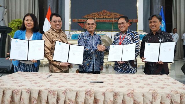 Alfamart dan Alfamidi bekerja sama dengan Kemendikdasmen penguatan skema link and match antara dunia pendidikan vokasi dan industri ritel modern. Foto: dok. Alfamart.