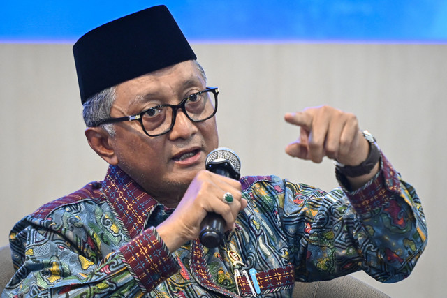 Menteri Pekerjaan Umum Dody Hanggodo menjawab pertanyaan wartawan saat media briefing di Kementerian Pekerjaan Umum, Jakarta, Jumat (22/5/2026). Foto: Sulthony Hasanuddin/ANTARA FOTO 