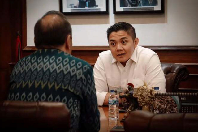 Seskab Teddy Indra Wijaya menerima CEO GoTo, Hans Patuwo, di kantor Sekretariat Kabinet, Jumat (22/5/2026). Foto: Instagram/ @sekertariat.kabinet