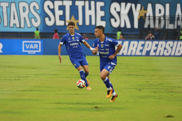 Pertandingan Persib Bandung melawan Persijap Jepara dalam laga Final BRI Super League di Stadion Gelora Bandung Lautan Api, Bandung, Sabtu (23/5/2026). Foto: Dicky Adam Sidiq/kumparan