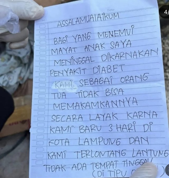 Warga Desa Rangai Tritunggal, Kecamatan Katibung, Kabupaten Lampung Selatan, digegerkan dengan penemuan sesosok jasad anak perempuan di pinggir jalan desa setempat, Jumat (22/5) dini hari. Foto: Dok. Istimewa