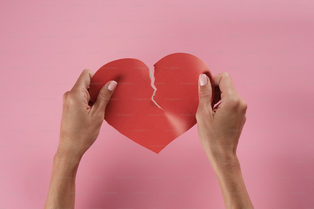 Ilustrasi putus cinta. Foto Unsplash.
