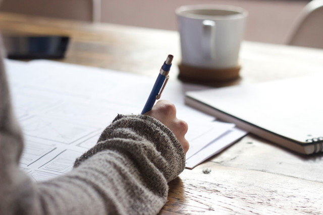 Ilustrasi  Soal PSAJ Bahasa Inggris kelas 6 . Foto: Unsplash/Unseen Studio