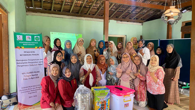Tim Pengabdi UMY Dorong Kemandirian Pangan Sehat KWT Sumber Rejeki
