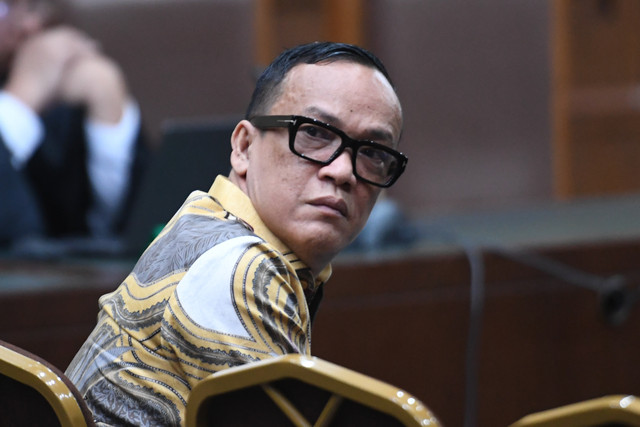 Terdakwa kasus dugaan pemerasan dalam pengurusan sertifikat K3 di Kementerian Ketenagakerjaan Immanuel Ebenezer mengikuti jalannya sidang lanjutan di Pengadilan Tipikor, Jakarta, Senin (25/5/2026). Foto: M Risyal Hidayat/ANTARA FOTO