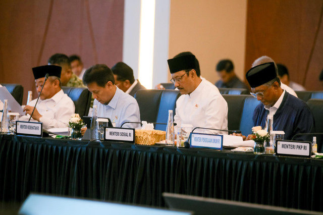 Mensos Saifullah Yusuf (Gus Ipul) sampaikan akomodir 400 ribu lebih tambahan penerima PBI-JK bagi warga terdampak bencana di Aceh, Senin (25/5/2026). Foto: Kemensos RI
