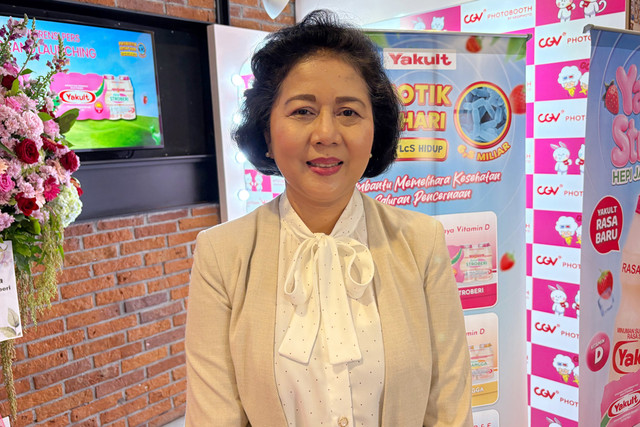 Guru Besar FMIPA, Universitas Indonesia, Prof. Dra. Wellyzar Sjamsuridzal, M.Sc., Ph.D, dalam acara Press Conference Peluncuran Varian Yakult Rasa Terbaru di CGV Grand Indonesia, Jakpus, Senin (25/5/2026). Foto: Eka Nurjanah/kumparan