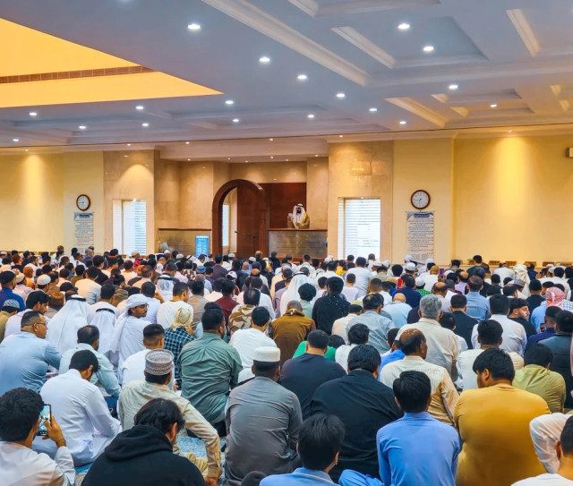 Ilustrasi khutbah Idul Adha bahasa Sunda. Foto: Unsplash/aboodi vesakaran