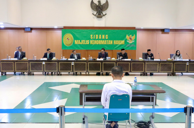 Hakim YM dalam Sidang Majelis Kehormatan Hakim pada Senin (25/5/2026). Foto: Dok. Komisi Yudisial