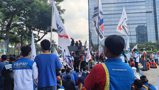 Aksi demonstrasi buruh pekerja PT Indomarco Prismatama (Indomaret)  di depan Menara Indomaret, PIK, Jakarta Utara (26/5/2026). Foto: Dok. Istimewa