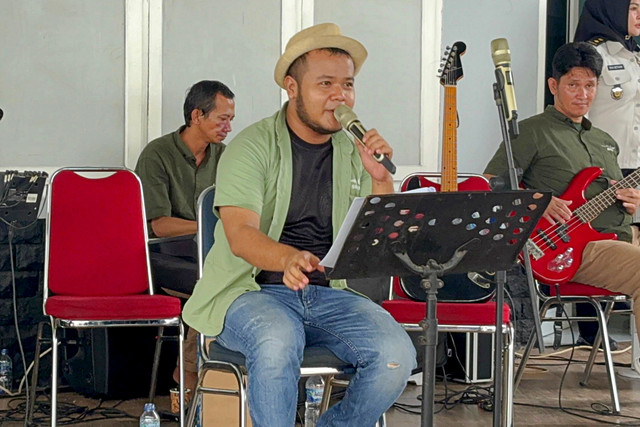 Iman dan Lapasta Band, warga binaan Lapas Kelas 1 Tangerang. Foto: Nauval Pratama/kumparan
