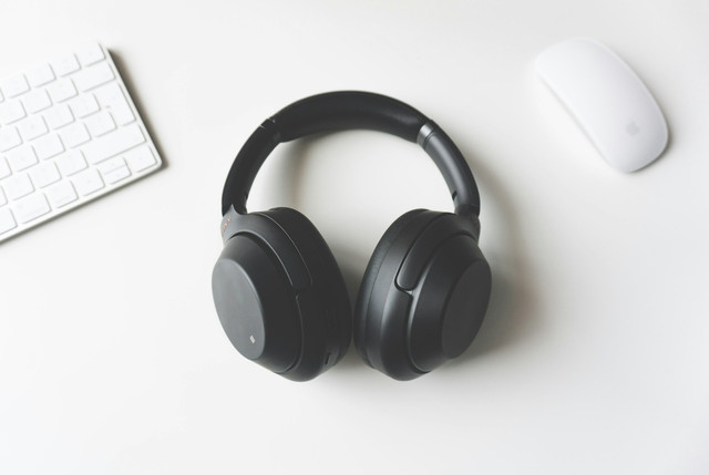 Ilustrasi headphone ANC murah 2026. Foto: Unsplash.