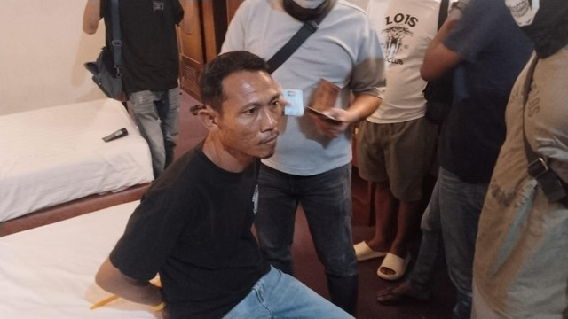 Direktorat Tindak Pidana Narkoba Bareskrim Polri menangkap Muhammad Zaki yang merupakan DPO atau buronan penyelundup narkoba jenis sabu dari Malaysia melalui perairan Bengkalis, Riau. Foto: Dok. Istimewa