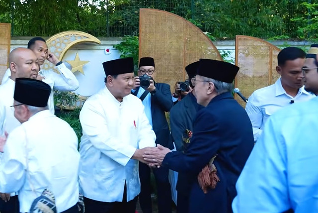 Presiden Prabowo mengikuti halal bihalal di Wisma KBRI Paris, Rabu (27/5/2026). Foto: YouTube/ Sekretariat Presiden