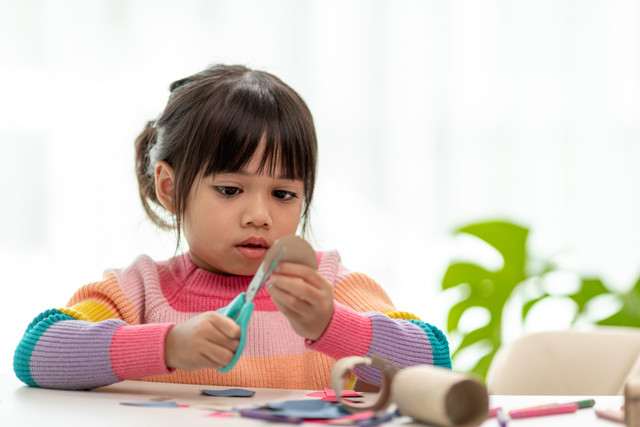 Ilustrasi holiday program untuk mengisi libur sekolah anak. Foto: FAMILY STOCK/Shutterstock