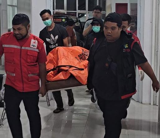 Evakuasi jenazah korban glamping maut Posong, Temanggung. Foto: Dok. RSUD Kabupaten Temanggung