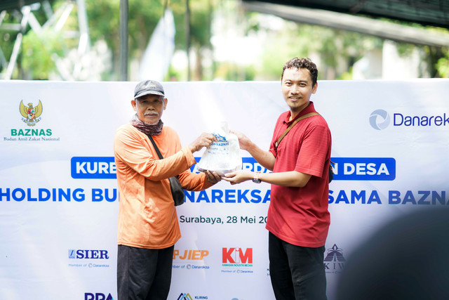 Sambut Iduladha, Holding BUMN Danareksa gandeng BAZNAS salurkan hewan kurban untuk 3.800 keluarga di ring satu SIER, Kamis (28/5/2026). Foto: Dok. Danareksa