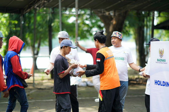 Sambut Iduladha, Holding BUMN Danareksa gandeng BAZNAS salurkan hewan kurban untuk 3.800 keluarga di ring satu SIER, Kamis (28/5/2026). Foto: Dok. Danareksa