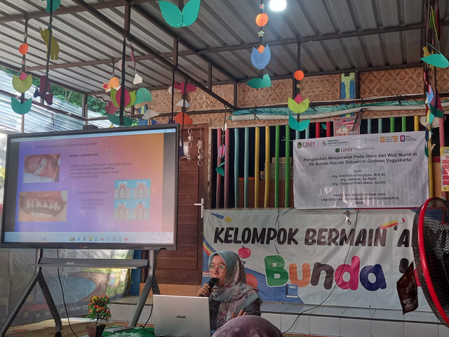 Edukasi Karies Gigi di TK Aisyiyah Bunda Aisyah Tingkatkan Kesehatan Anak