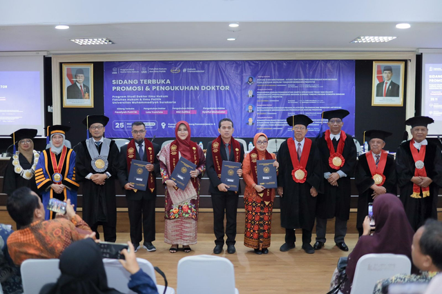 UMS Kukuhkan 4 Doktor Baru, Soroti Hukum Adat Muslim Tengger