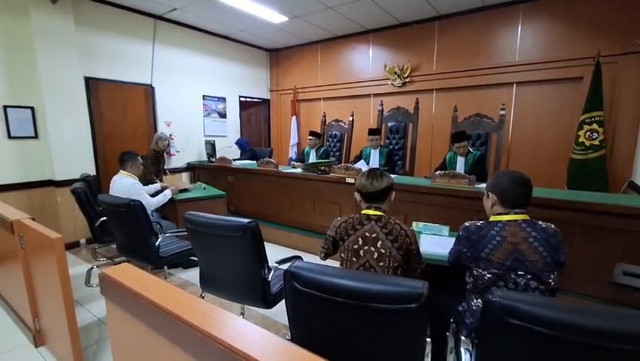Persidangan terkait gugatan pembatalan penetapan hak waris di Pengadilan Agama Cikarang. Foto: Dok. Istimewa 