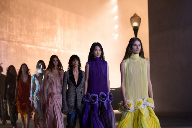 Energi Sinema dan Seni dalam Koleksi Dior Cruise 2027. Foto: Dior/Maddy Rotman