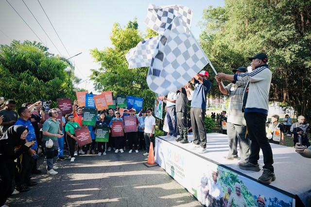 Puncak HLUN 2026 di Kupang dimeriahkan jalan sehat ribuan lansia dan berbagai layanan kesehatan gratis Kemensos, Sabtu (30/5/2026). Foto: Dok. Kemensos