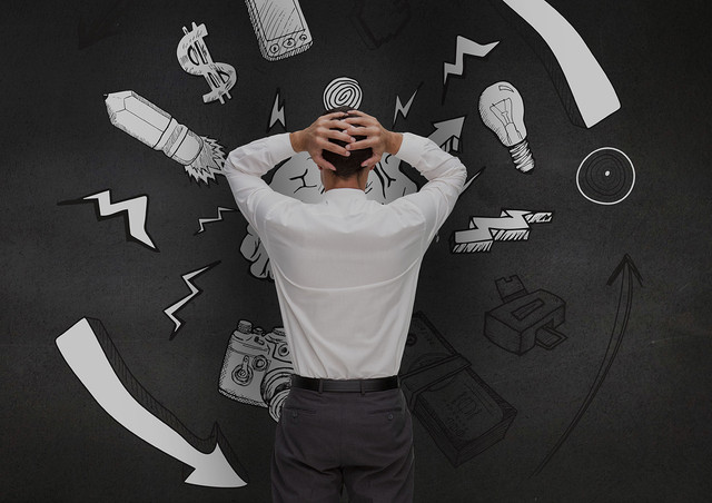 Sumber: https://www.magnific.com/free-photo/application-pointing-worker-digital-stressed_1078140.htm#fromView=search&page=1&position=2&uuid=89aa9748-f973-458d-aaa9-659b2fb33a4a&query=overthinking