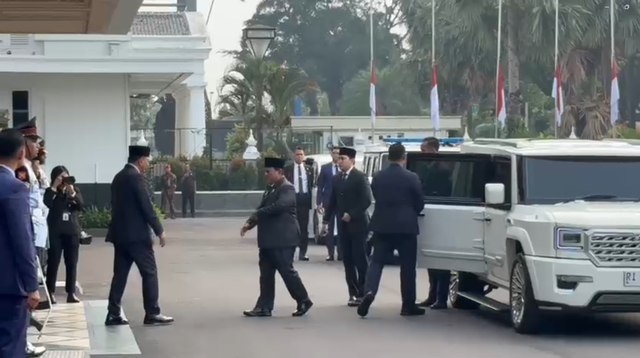 Presiden Prabowo Subianto tiba di Kantor Kemenhan, Jakarta Pusat, Senin (1/6/2026). Foto: Ryan Iqbal/kumparan