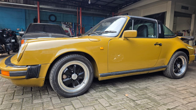 Porsche 911 Carrera (G50) dilelang melalui Kantor Pelayanan Kekayaan Negara dan Lelang (KPKNL) Tasikmalaya. Foto: Dok. KPKNL Tasikmalaya