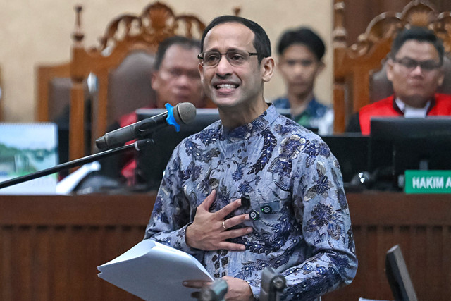 Terdakwa kasus dugaan korupsi pengadaan Chromebook dalam program digitalisasi pendidikan di Kemendikbudristek Nadiem Anwar Makarim menyampaikan pledoi (nota pembelaan) di Pengadilan Tipikor, Jakarta, Selasa (2/6/2026). Foto: M Risyal Hidayat/ANTARA FOTO