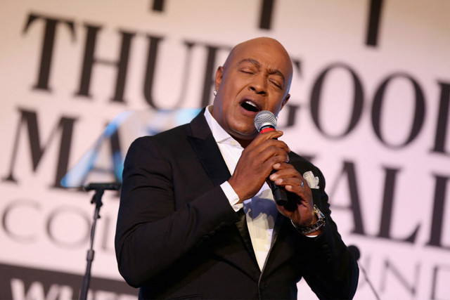 Peabo Bryson tampil saat Gala Penghargaan Tahunan ke-28 Thurgood Marshall College Fund di Washington Hilton, Washington, DC, pada 21 November 2016. Foto: Teresa Kroeger/Getty Images/AFP
