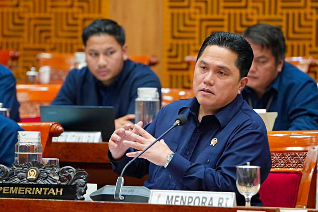 Menpora Erick Thohir Didampingi Wamenpora Taufik Hidayat dan Sesmenpora Gunawan Suswantoro, serta pejabat Eselon I dan II Kemenpora RI Hadiri Rapat Kerja dengan Komisi X DPR RI. Foto: Dok. Kemenpora