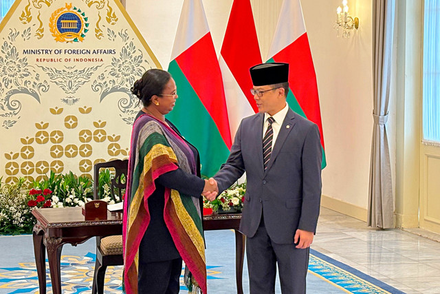 Menlu Sugiono menggelar bilateral meeting dengan Menteri Luar Negeri Republik Madagaskar Alice N'Diaye di Kemlu RI, Jakarta, Rabu (3/6/2026). Foto: Zamachsyari/kumparan