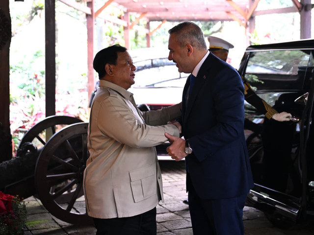 Presiden Prabowo Subianto bertemu dengan Menteri Luar Negeri Turki, Y.M. Hakan Fidan di Hambalang, Kabupaten Bogor, Jawa Barat, pada Rabu (3/6/2026). Foto: Instagram/ @menluri