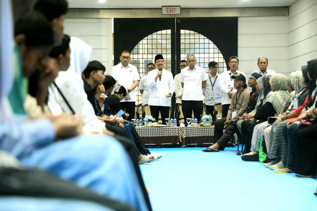 Menteri Sosial Saifullah Yusuf atau Gus Ipul menggelar open house Sekolah Rakyat menjelang satu tahun penyelenggaraannya di SRMP 10 Bogor, Jawa Barat, Rabu (3/6/2026). Foto: Kemensos RI