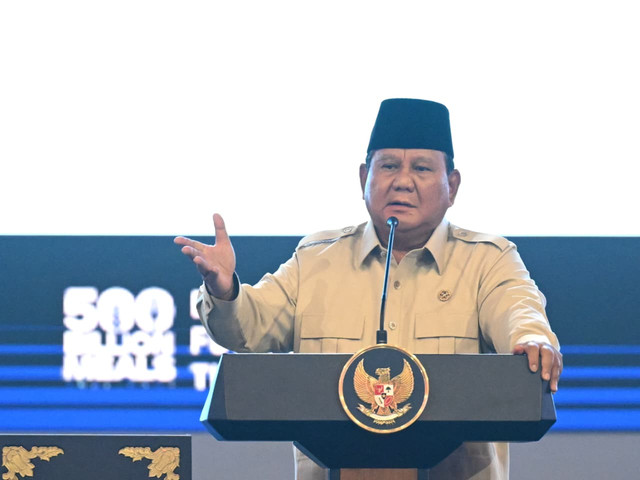 Presiden Prabowo Subianto dalam acara Building Indonesia's Future Generations Through Nutrition di Sentul International Convention Center (SICC), Kabupaten Bogor, Jawa Barat, Rabu (3/6). Foto: Kris - Biro Pers Sekretariat Presiden