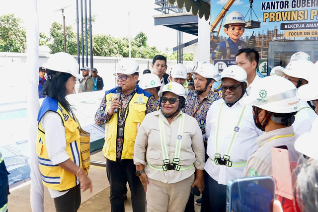 Wamendagri Ribka Haluk peninjauan Kawasan Pembangunan Pusat Pemerintahan Provinsi Papua Tengah, Rabu (3/6/2026). Foto: Dok. Kemendagri