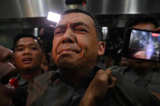 Wakil Menteri Imigrasi dan Pemasyarakatan Silmy Karim (tengah) tiba untuk menjalani pemeriksaan di Gedung Merah Putih KPK, Jakarta, Rabu (3/6/2026). Foto: Indrianto Eko Suwarso/ANTARA FOTO